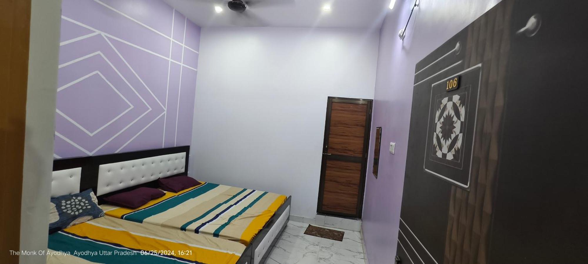 Shree Ayodhya Dham Guest House 300 Meter From Sri Ram Temple Free Pick Up , Drop , Breakfast & Wifi Exteriör bild